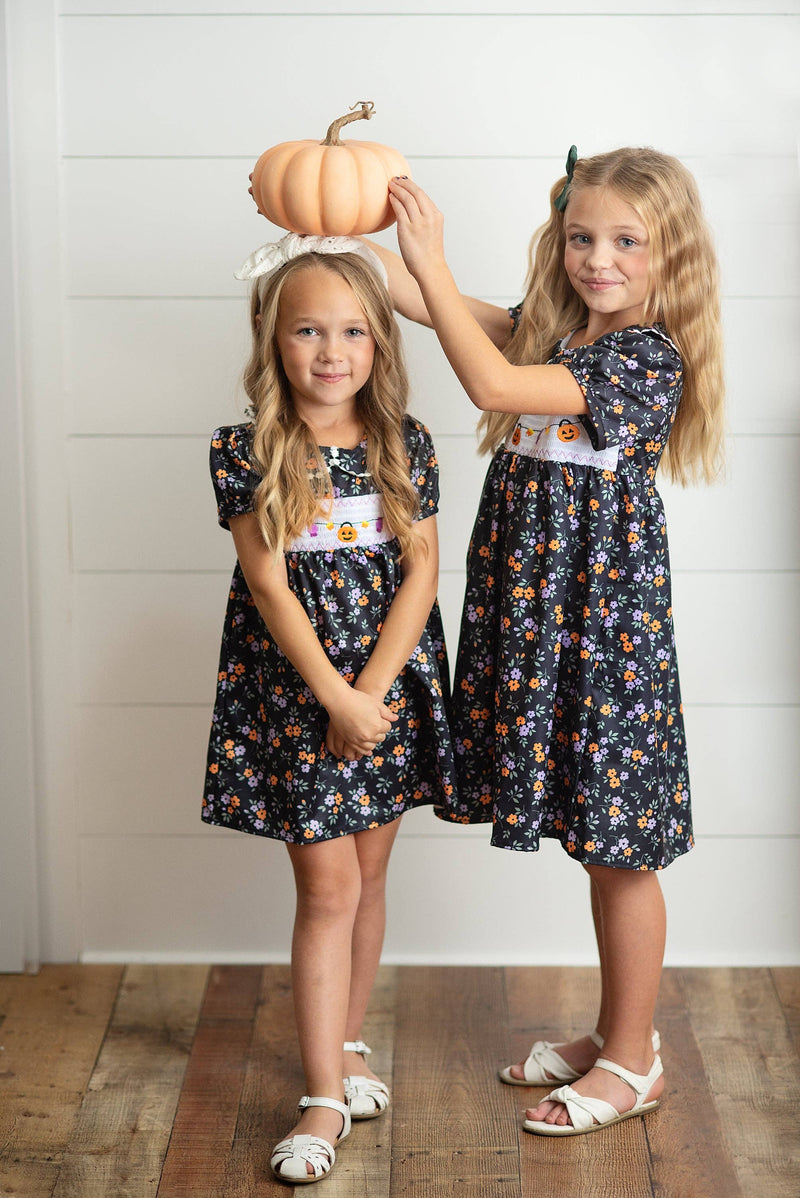 Kids Halloween Pumpkin Candy Smocked Puff Sleeve Fall Dress: 10/12